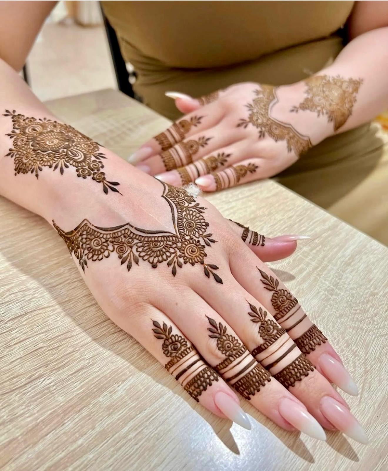 Henna design 2